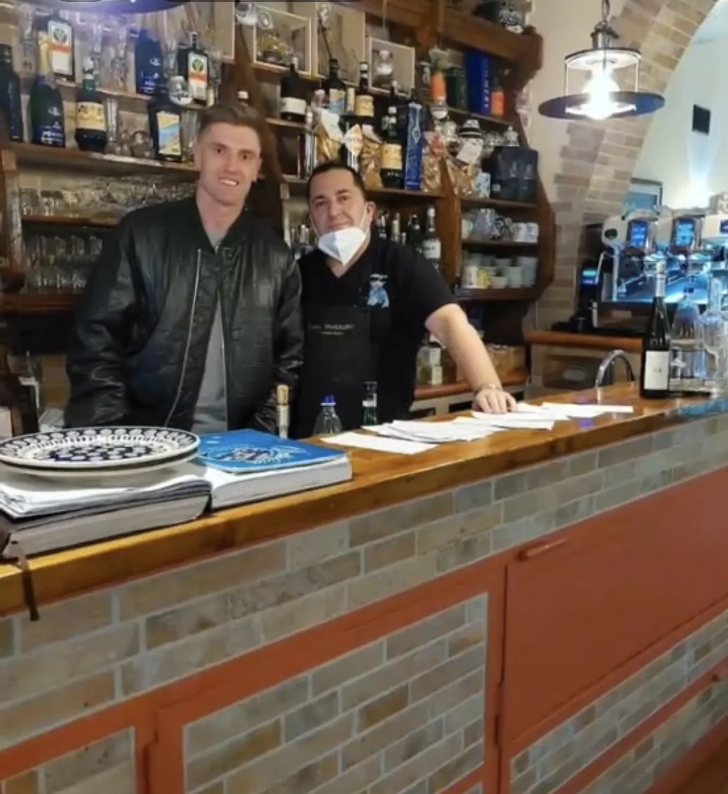 Ospite al bancone della Bettolina