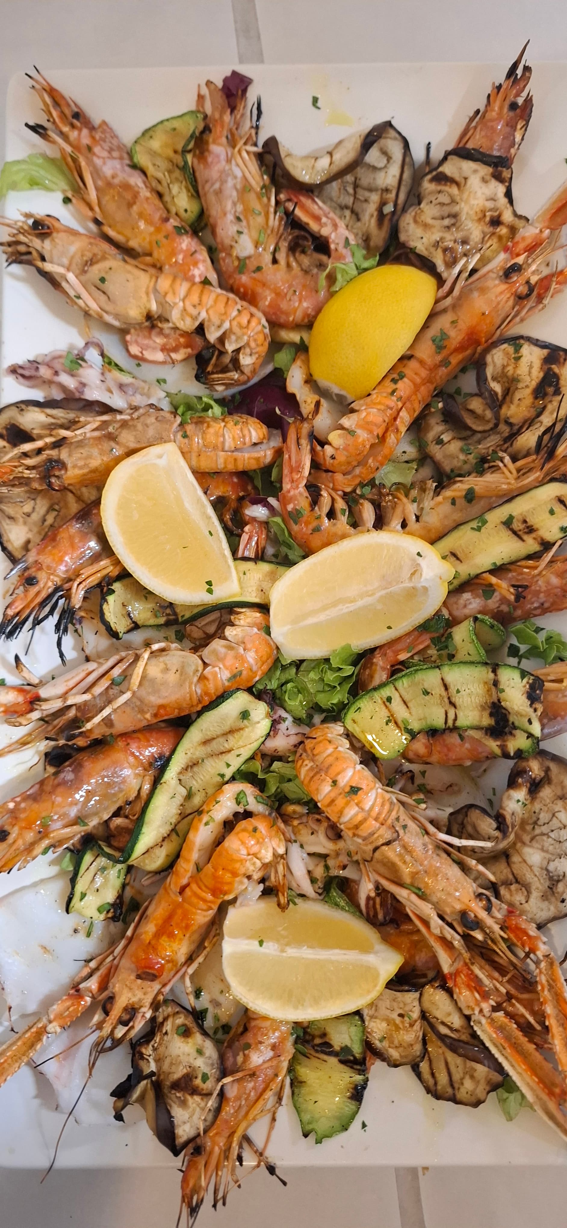 Grigliata mista di pesce e crostacei
